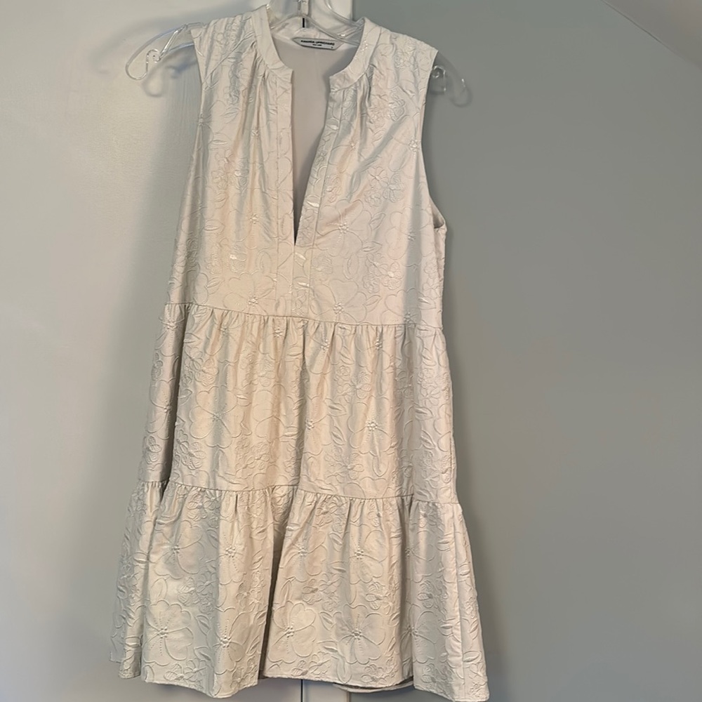 Women’s white sleeveless split neck shirt dress